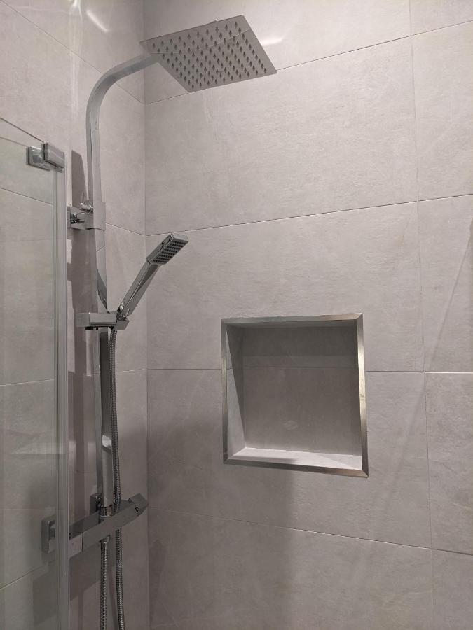 Modern Aptmt, 2 Stops To Central London, Smart Lock, Netflix Ealing kerület Kültér fotó